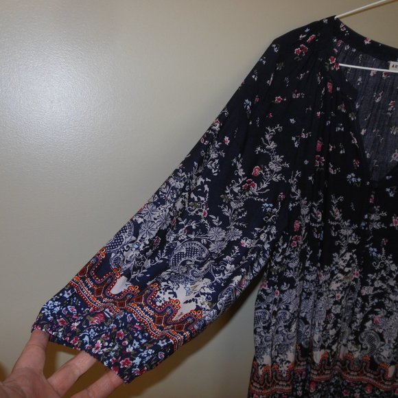 Top - Picture 3 of 5